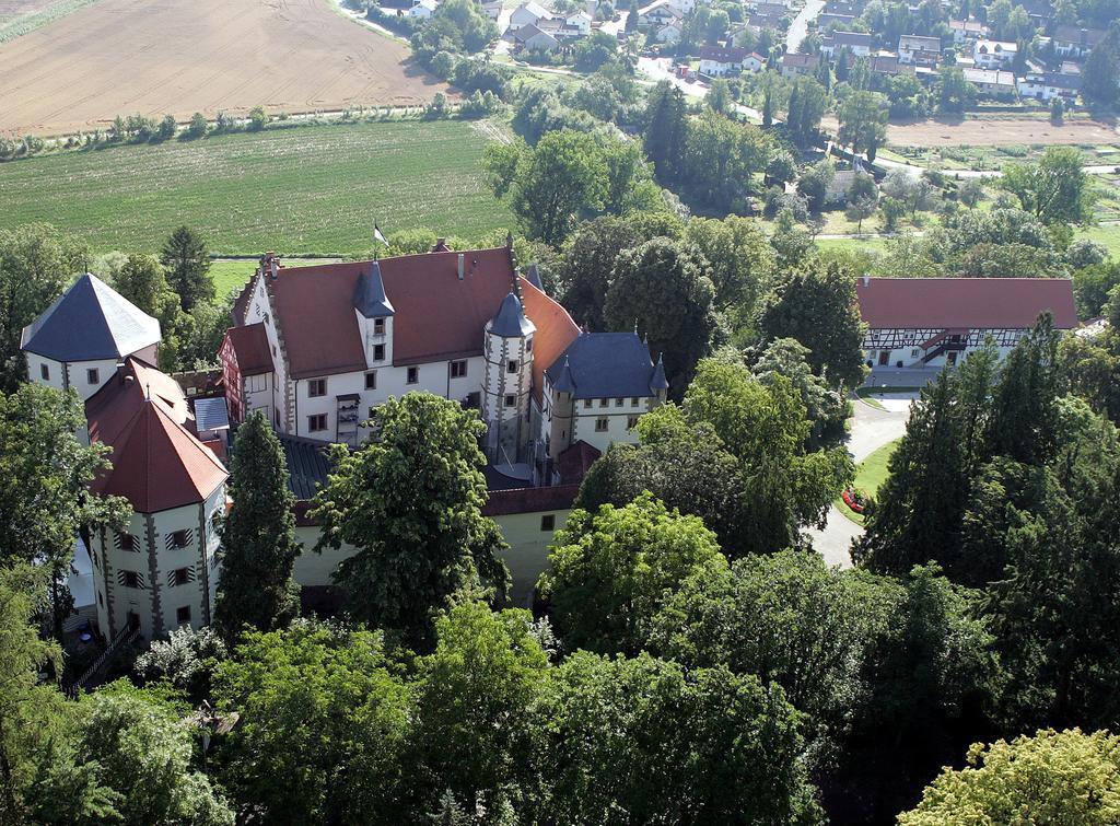 Schlosshotel Gotzenburg Jagsthausen Esterno foto