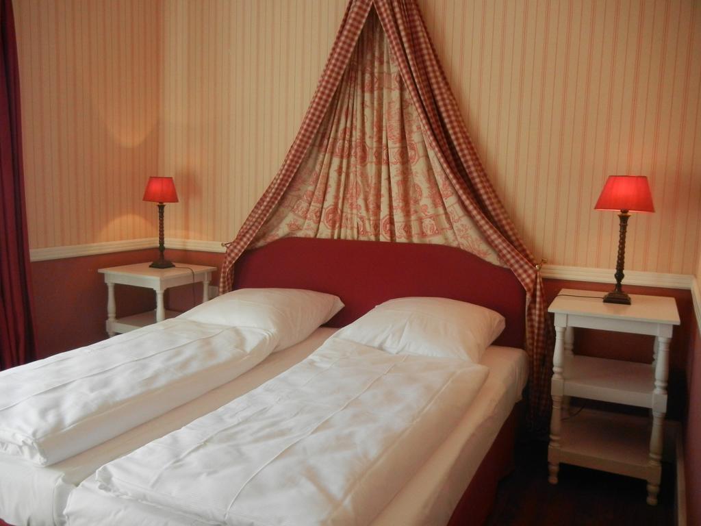 Schlosshotel Gotzenburg Jagsthausen Esterno foto