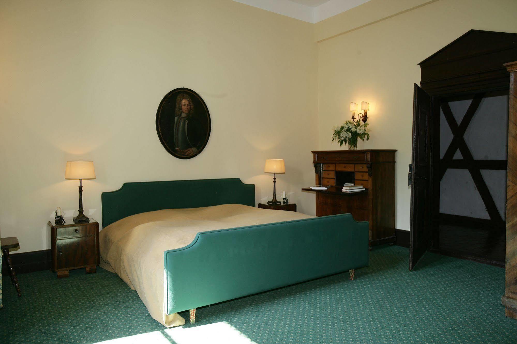 Schlosshotel Gotzenburg Jagsthausen Esterno foto