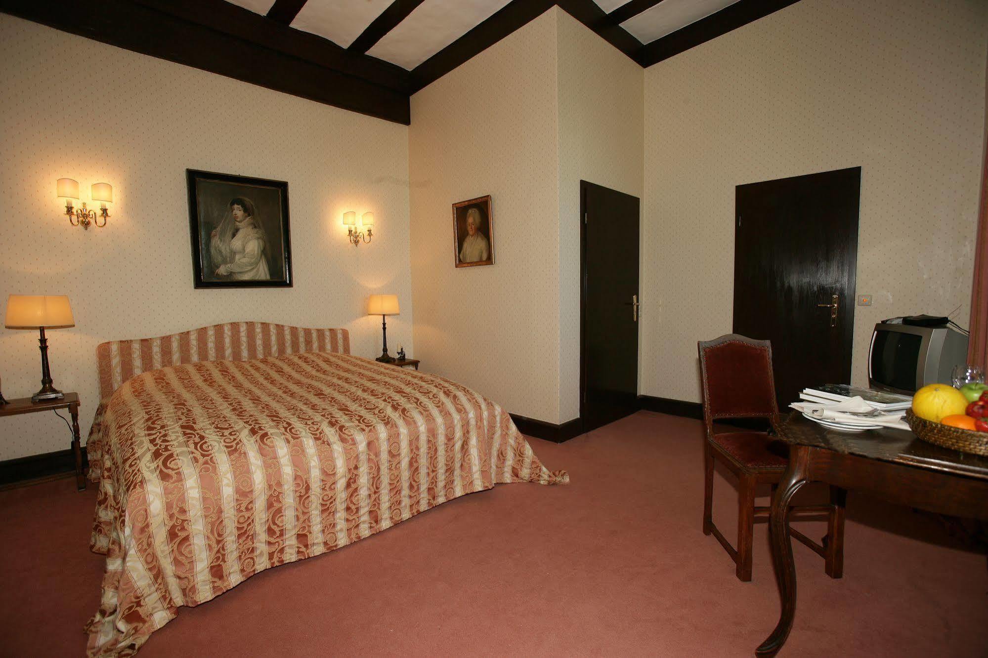 Schlosshotel Gotzenburg Jagsthausen Esterno foto