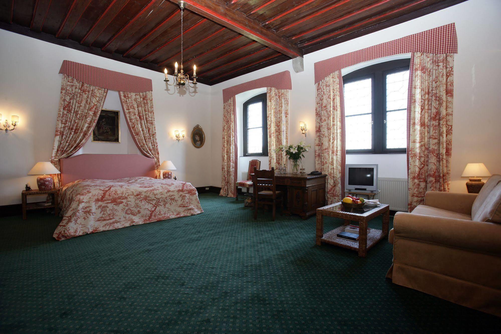 Schlosshotel Gotzenburg Jagsthausen Esterno foto
